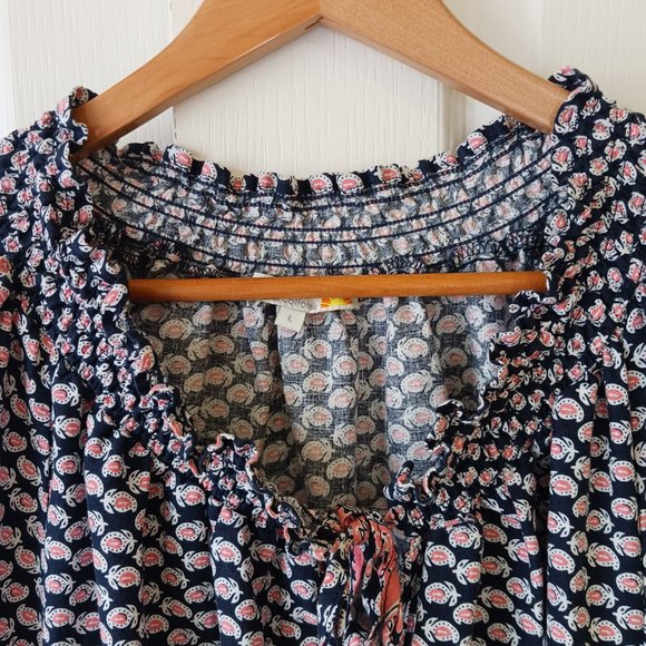 C&C California Women's Linen Blend Peasant Smocked Paisley Pink/Blue Top Size L - Picture 3 of 12